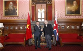 Chủ tịch Hạ viện Vương quốc Anh chủ trì lễ đón và hội đàm với Chủ tịch Quốc hội Vương Đình Huệ