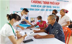 Khám, cấp thuốc miễn phí cho đồng bào DTTS tỉnh Quảng Bình