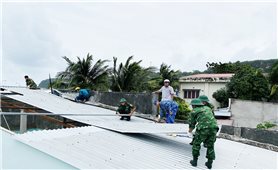 Phú Quốc: Lực lượng Biên phòng giúp dân khắc phục thiên tai