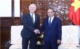 Chủ tịch nước Nguyễn Xuân Phúc tiếp các đại sứ chào từ biệt