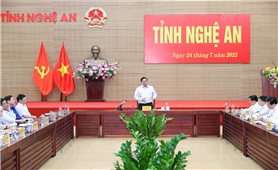 Thủ tướng: Tiếp tục đào sâu suy nghĩ, thúc đẩy tư duy đổi mới, tầm nhìn chiến lược để đưa Nghệ An trở thành tỉnh mạnh