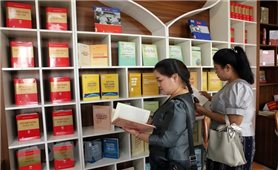Triển lãm sách Việt Nam - Lào: 