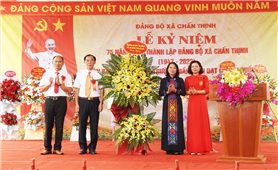 Thứ trưởng, Phó Chủ nhiệm Hoàng Thị Hạnh dự Lễ kỷ niệm 75 năm ngày thành lập Đảng bộ xã Chấn Thịnh