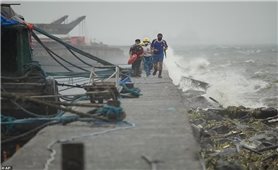 Bão Noru tàn phá Philippines