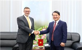 Bộ trưởng, Chủ nhiệm Ủy ban Dân tộc Hầu A Lềnh tiếp Đại sứ Úc tại Việt Nam