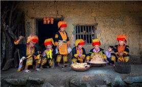 Lạng Sơn: Bảo tồn và phát huy giá trị trang phục truyền thống các DTTS