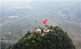 Thiêng liêng Lễ thượng cờ và khánh thành Cột cờ Tổ quốc trên núi Cô Tiên
