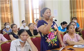 Yên Bái: Cán bộ hội phụ nữ và nữ công nhân lao động tham gia đối thoại chính sách BHXH, BHYT