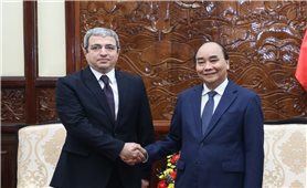 Chủ tịch nước Nguyễn Xuân Phúc tiếp Đại sứ Azerbaijan và Brunei trình Quốc thư