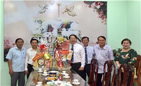 Lãnh đạo tỉnh Tây Ninh thăm, chúc mừng Giáng sinh các Giáo xứ