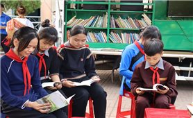 Ngày hội Sách và Văn hóa đọc đến với học sinh các dân tộc huyện biên giới Buôn Đôn
