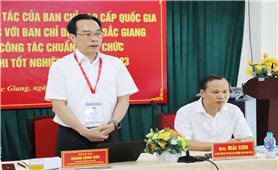 Thứ trưởng Bộ Giáo dục và Đào tạo Hoàng Minh Sơn kiểm tra công tác tổ chức Kỳ thi tốt nghiệp THPT năm 2023 tại Bắc Giang