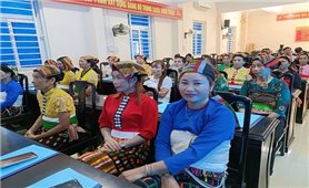 Nâng cao năng lực bảo tồn trang phục truyền thống của dân tộc Thái