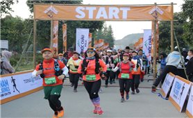 Giải chạy Marathon đường mòn Việt Nam thu hút hàng nghìn vận động viên