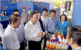 Phó Chủ tịch Thường trực Quốc hội Trần Thanh Mẫn thăm, trao quà Tết tại tỉnh Sóc Trăng