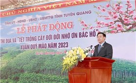 Chủ tịch Quốc hội dự Lễ phát động thi đua và Tết trồng cây tại Tuyên Quang
