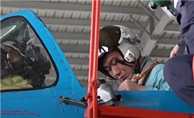 Quyền Chủ tịch nước truy tặng Huân chương Bảo vệ Tổ quốc cho phi công Trần Ngọc Duy