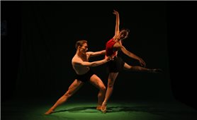 Khắc họa hình tượng về tranh Đông Hồ bằng ngôn ngữ ballet