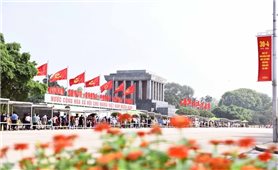 Hơn 52.000 lượt khách vào Lăng viếng Chủ tịch Hồ Chí Minh trong 3 ngày nghỉ lễ