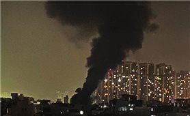 Hà Nội: Chung cư mini cháy lớn trong đêm