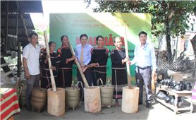 Đắk Lắk: Khai giảng lớp truyền dạy và thực hành nghề làm gốm thủ công của người Mnông