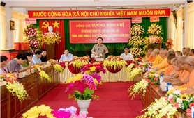 Chủ tịch Quốc hội Vương Đình Huệ chúc mừng Lễ Sen Dolta đồng bào Khmer tỉnh Sóc Trăng