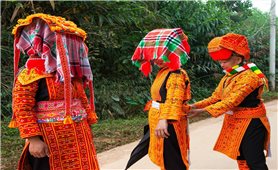 Cách giữ gìn trang phục truyền thống của người Dao Lô Gang ở Ba Chẽ