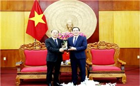 Lãnh đạo UBND tỉnh Lạng Sơn làm việc với Đoàn Đại biểu Chính phủ Nhân dân Khu Tự trị Dân tộc Choang Quảng Tây Trung Quốc