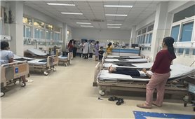 Quảng Ngãi: Hàng chục học sinh nhập viện do ngộ độc thực phẩm