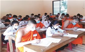 Những lớp học miễn phí cho con em đồng bào Khmer