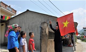 Đồng bào các dân tộc ở Lai Châu chuẩn bị đón Tết Độc lập