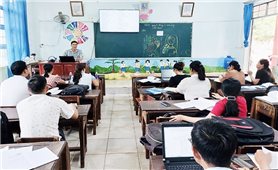 Gia Lai: Tập huấn cho cán bộ quản lý, giáo viên dạy xóa mù chữ