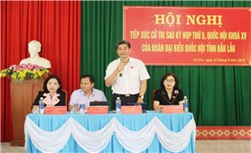 Thứ trưởng, Phó Chủ nhiệm Ủy ban Dân tộc tiếp xúc cử tri tại huyện Krông Bông