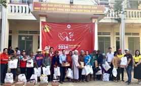 Gia Lai: Chợ Tết nhân ái Xuân Giáp Thìn 2024 tại huyện Phú Thiện