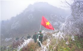 Bộ đội Biên phòng Hà Giang tuần tra trong băng tuyết