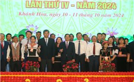 Thứ trưởng, Phó Chủ nhiệm Ủy ban Dân tộc Y Vinh Tơr dự Đại hội Đại biểu DTTS tỉnh Khánh Hòa lần thứ IV, năm 2024