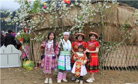 Đặc sắc các hoạt động tại Ngày hội văn hóa dân tộc Mông - Mùa hoa lê huyện Bảo Lạc