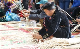 Giữ nghề đan lát truyền thống của đồng bào Tày ở Ba Chẽ