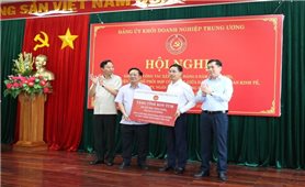 Trao tặng 100 căn nhà tình nghĩa cho hộ đồng bào DTTS nghèo tỉnh Kon Tum