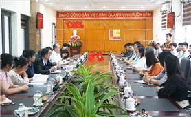 Đại sứ Trung Quốc Hùng Ba thăm và làm việc tại Trường Cao đẳng Lào Cai