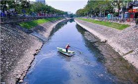 Loay hoay giải cứu những dòng sông “chết” ở Hà Nội