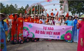5.500 phụ nữ diễu hành áo dài “Rạng ngời sắc sen” tại Đồng Tháp
