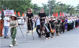Đắk Lắk: Nét đẹp văn hóa các dân tộc trong Lễ hội đường phố ở huyện vùng sâu