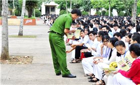 Chung tay xây dựng địa bàn sạch ma túy