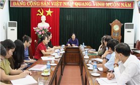 Thứ trưởng, Phó Chủ nhiệm Ủy ban Dân tộc Nông Thị Hà thăm và làm việc tại Trường Phổ thông Vùng cao Việt Bắc