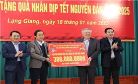 Phó Thủ tướng Thường trực Nguyễn Hòa Bình thăm, tặng quà Tết tại tỉnh Bắc Giang