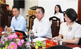 Đoàn công tác Campuchia tìm hiểu mô hình chuyển đổi số báo chí ở Quảng Ninh