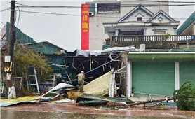 Gần 140 người thương vong, hàng trăm nghìn nhà cửa hư hại do bão số 10 và mưa lũ liên tiếp