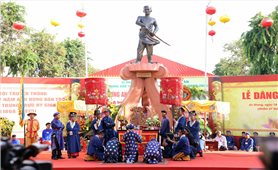 Dâng hương tưởng nhớ Anh hùng dân tộc Nguyễn Trung Trực