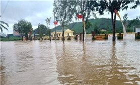 Hàng chục nghìn học sinh Nghệ An vẫn chưa thể tới trường